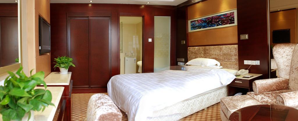 Yantai Asia Hotel Esterno foto