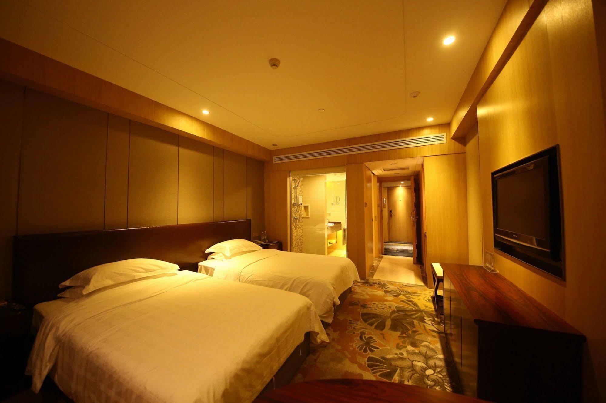 Yantai Asia Hotel Esterno foto