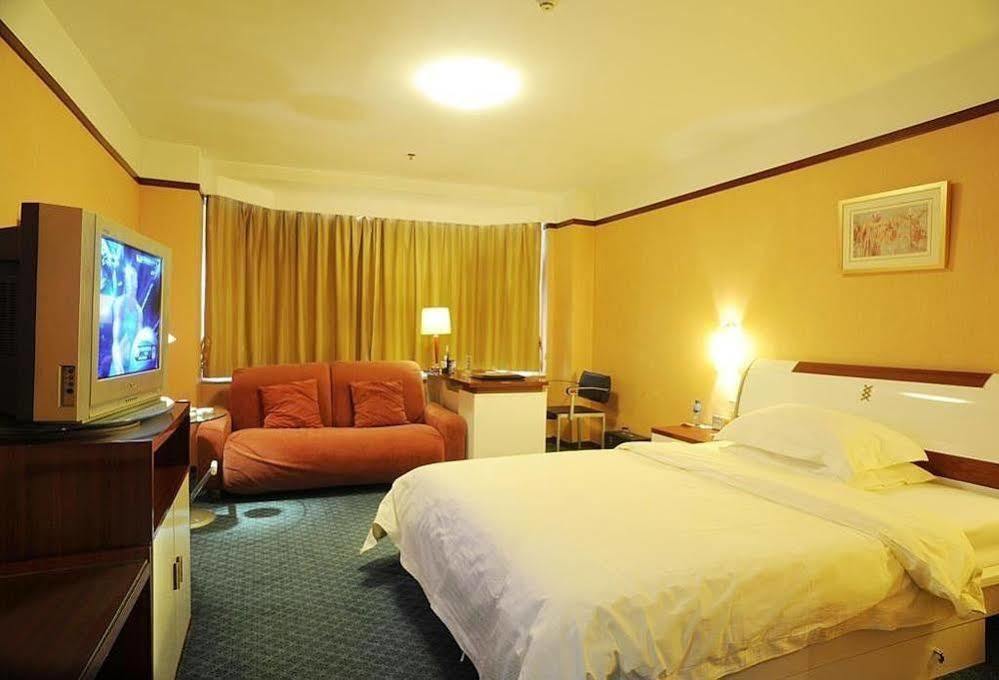 Yantai Asia Hotel Esterno foto