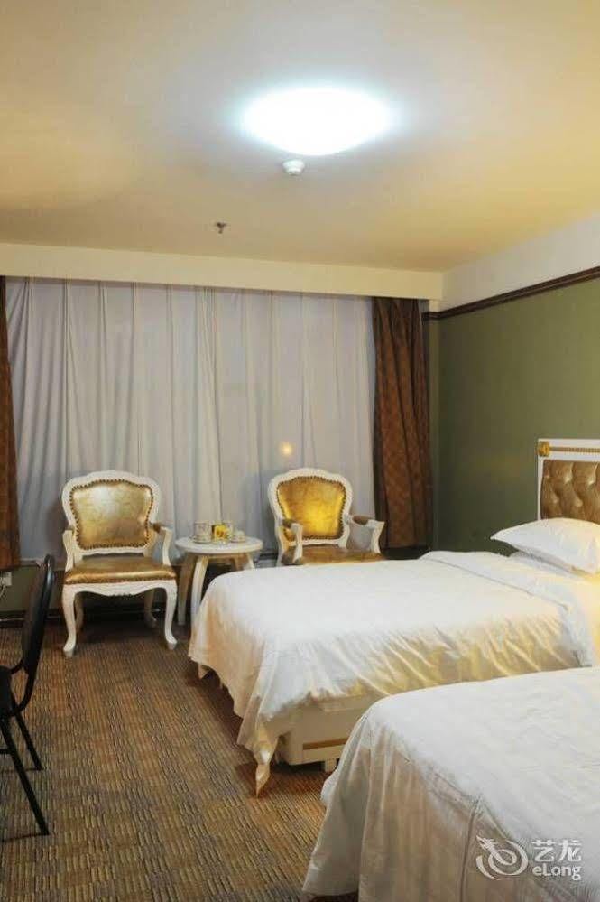 Yantai Asia Hotel Esterno foto